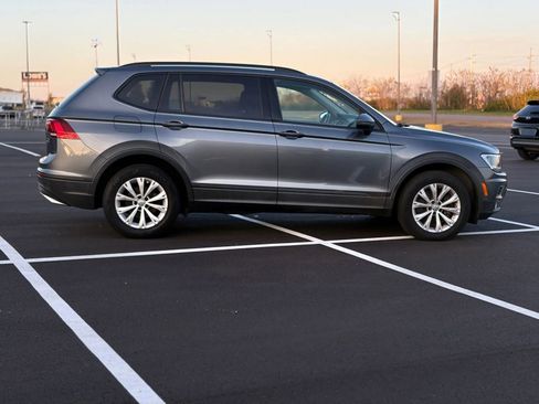 Used 2018 Volkswagen Tiguan S image 6
