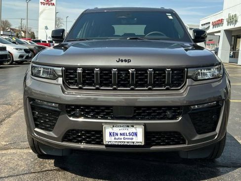 New 2026 Jeep Grand Cherokee Limited AWD/4WD image 2