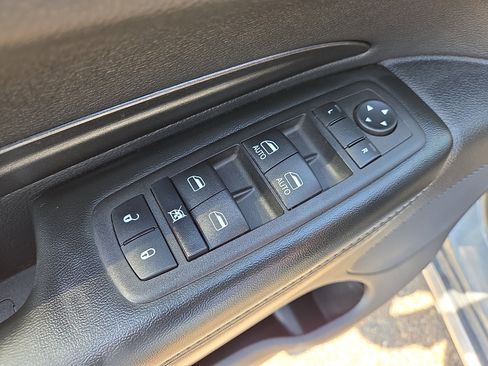 Used 2023 Dodge Durango SXT Launch Edition image 11