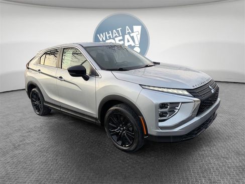 Used 2024 Mitsubishi Eclipse Cross LE image 1