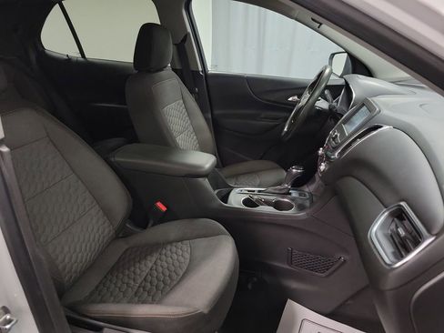 Used 2018 Chevrolet Equinox LT image 25