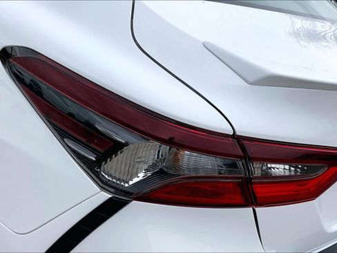 Used 2024 Toyota Camry SE image 27