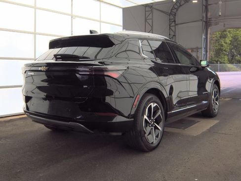 Used 2025 Chevrolet Equinox EV LT w/ Convenience Package FWD image 3