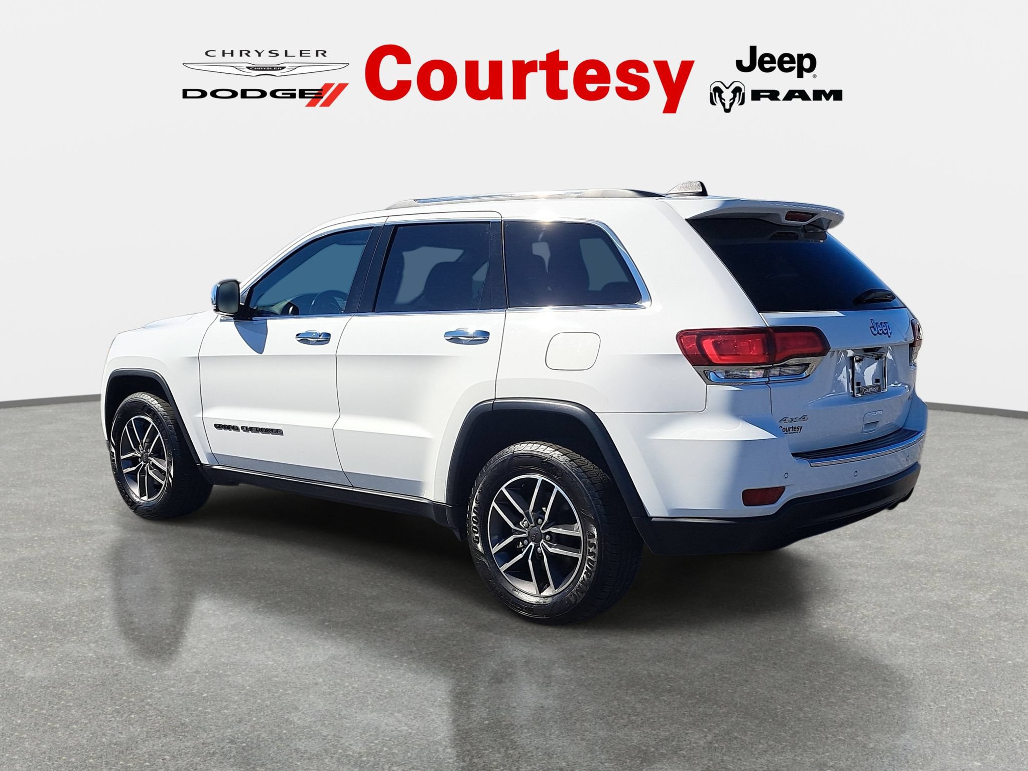 Used 2020 Jeep Grand Cherokee Limited w/ Premium Lighting Group AWD/4WD image 6