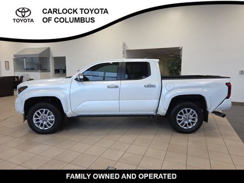 Used 2025 Toyota Tacoma Limited AWD/4WD image 2