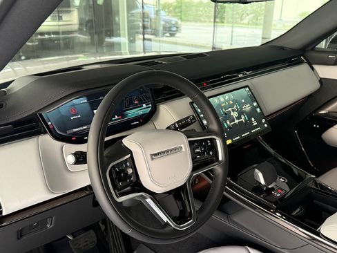 New 2026 Land Rover Range Rover Sport SE AWD/4WD image 4