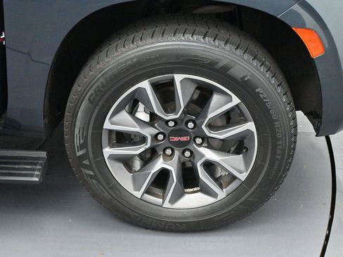 Used 2021 GMC Yukon XL AT4 w/ AT4 Premium Plus Package AWD/4WD image 41
