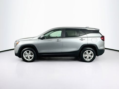 Used 2024 GMC Terrain SLE AWD/4WD image 4