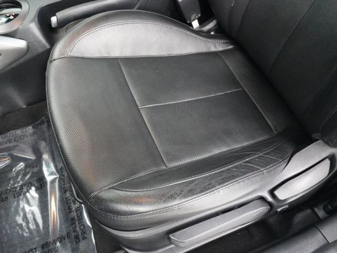 Used 2013 Hyundai Veloster Turbo image 10