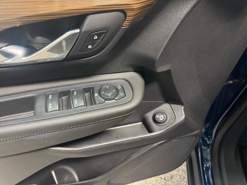 Certified 2021 GMC Terrain SLE w/ Driver Convenience Package image 16