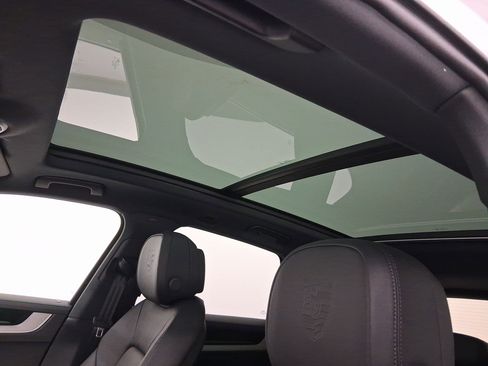 New 2026 Porsche Cayenne S image 15