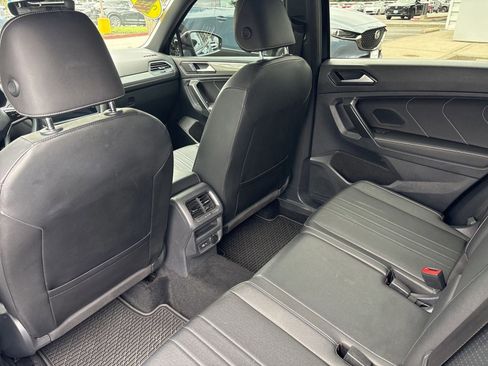 Used 2023 Volkswagen Tiguan SE R-Line AWD/4WD image 10