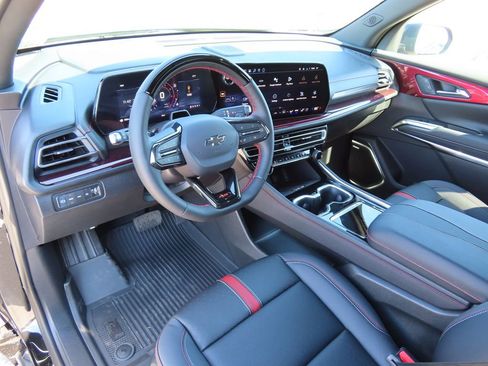 New 2026 Chevrolet Traverse RS w/ LPO, Floor Liner Package AWD/4WD image 22