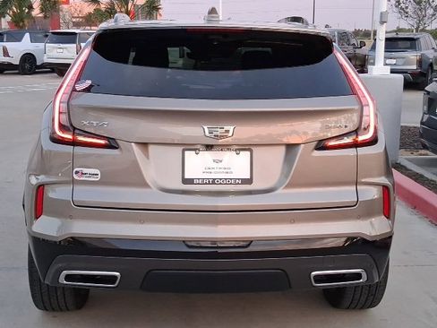 Used 2024 Cadillac XT4 Sport w/ Technology Package image 5