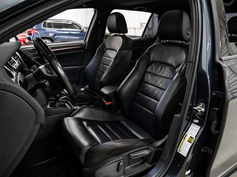 Used 2019 Volkswagen GTI SE FWD image 27