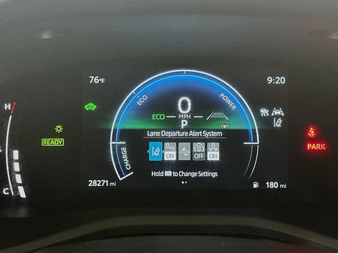 Used 2025 Toyota Camry SE image 19