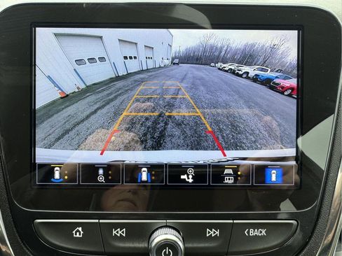 Used 2024 Chevrolet Equinox Premier image 28