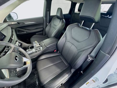 Certified 2026 INFINITI QX60 Luxe w/ Cargo Package FWD image 22