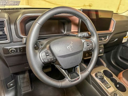 New 2026 Ford Bronco Sport Outer Banks w/ Outer Banks Tech Package+ AWD/4WD image 21