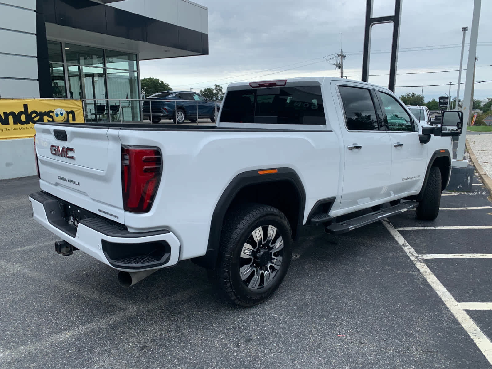 Used 2025 GMC Sierra 2500 Denali AWD/4WD image 7