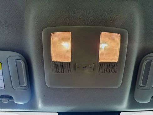 Used 2017 MAZDA MAZDA3 Touring image 18