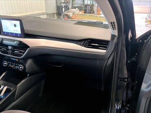 Used 2021 Ford Escape SE w/ Convenience Package image 13