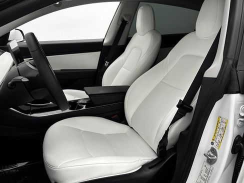 Used 2020 Tesla Model 3 Performance image 14