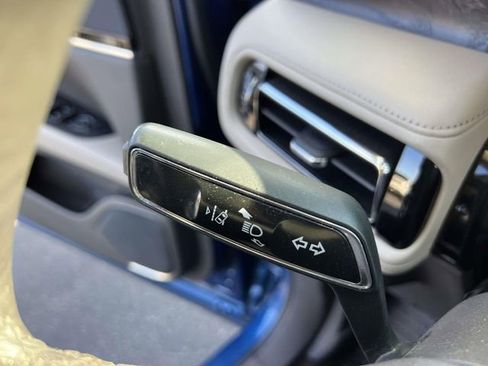 Certified 2021 Lincoln Nautilus Reserve image 28