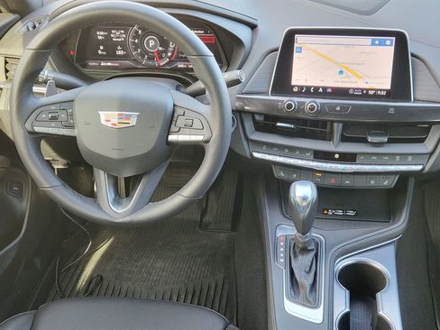 Used 2021 Cadillac CT4 Premium Luxury RWD image 30
