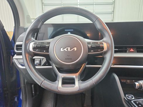 Used 2025 Kia Sportage EX FWD image 23