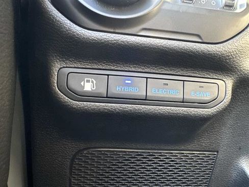 Used 2021 Jeep Wrangler Unlimited Sahara w/ Cold Weather Group image 20