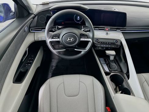 Used 2026 Hyundai Elantra Limited w/ Cargo Package image 9
