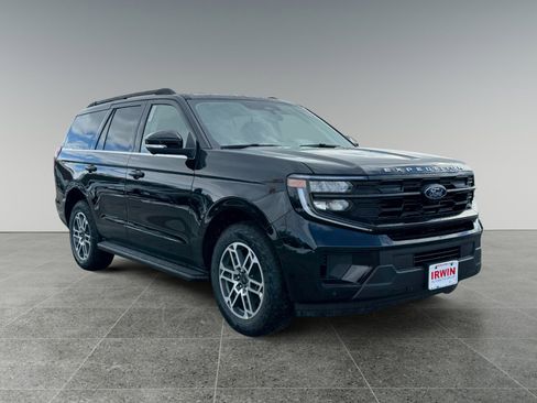 New 2026 Ford Expedition Active image 7