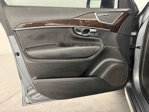 Used 2019 Volvo XC90 T6 Momentum w/ Advanced Package image 28