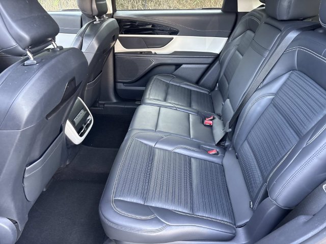 Used 2024 Lincoln Nautilus Reserve AWD/4WD image 11