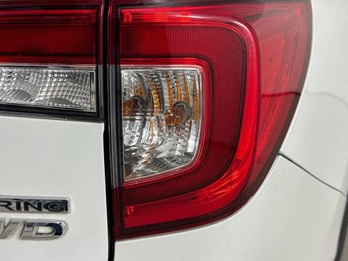 Used 2020 Honda Pilot Touring image 38