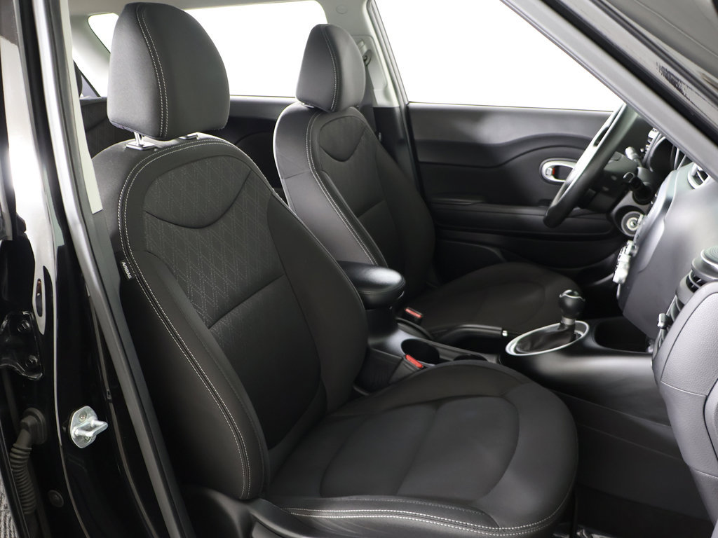 Used 2018 Kia Soul FWD image 26