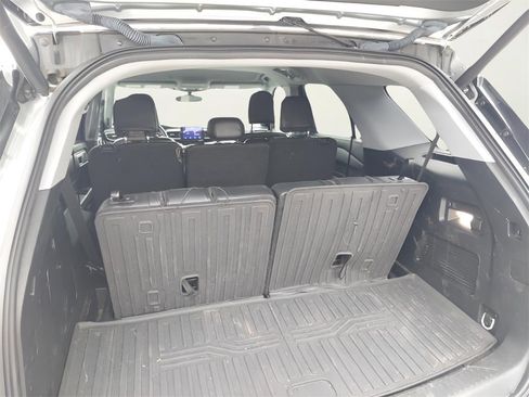 Used 2023 Ford Explorer XLT w/ Equipment Group 202A image 10