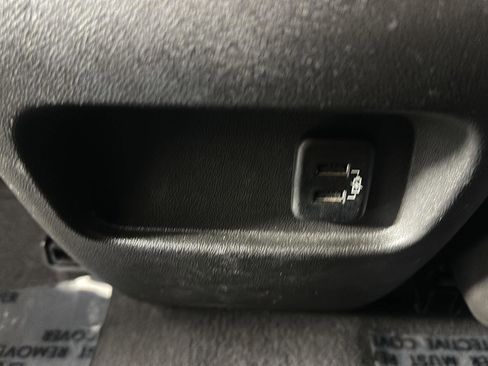 Used 2017 Cadillac XT5 Luxury w/ Driver Awareness Package image 19