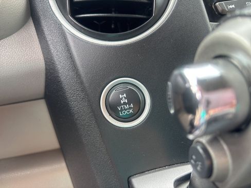 Used 2015 Honda Pilot LX image 25
