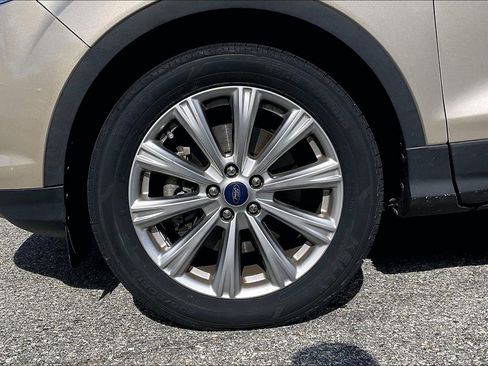 Used 2017 Ford Escape Titanium AWD/4WD image 9