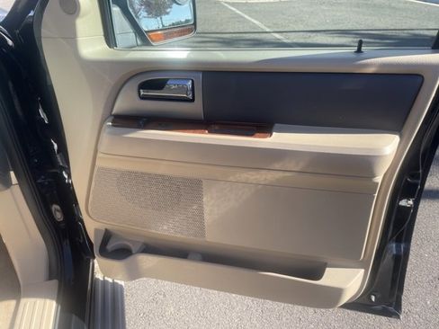 Used 2009 Ford Expedition 4WD image 16