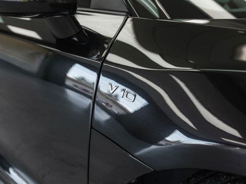 Used 2015 Audi R8 V10 plus w/ Full Leather Package image 9