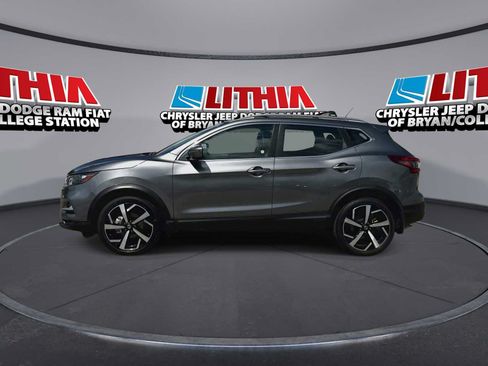 Used 2022 Nissan Rogue Sport SL AWD/4WD image 5