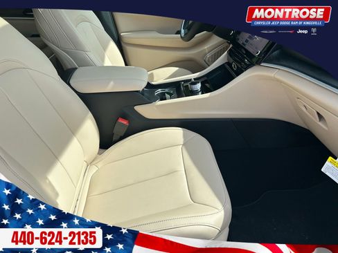 New 2026 Jeep Grand Cherokee Limited w/ Limited Altitude Package AWD/4WD image 31