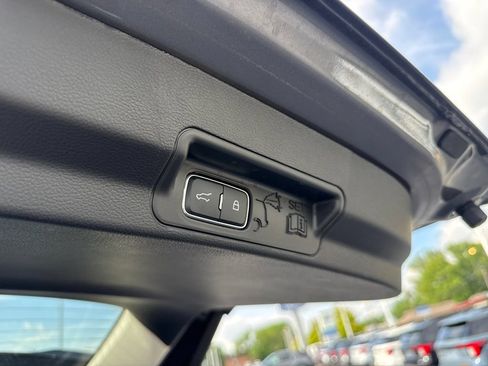 Used 2025 Ford Explorer Platinum w/ LUX Leather Package AWD/4WD image 17
