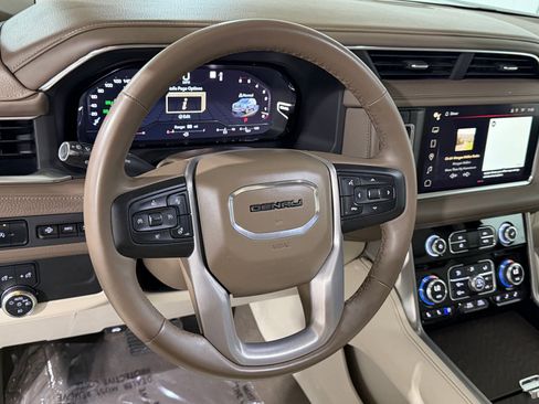 Used 2023 GMC Yukon Denali RWD image 14