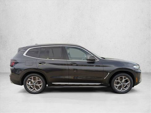 Used 2022 BMW X3 xDrive30i AWD/4WD image 4