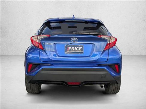 Used 2018 Toyota C-HR XLE image 7