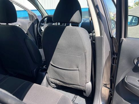 Used 2016 Nissan Versa SV FWD image 16